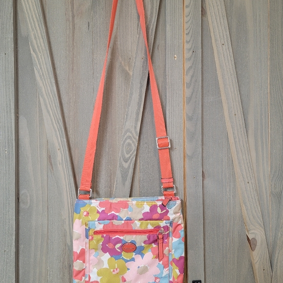 Coach - Picture 2 of 7